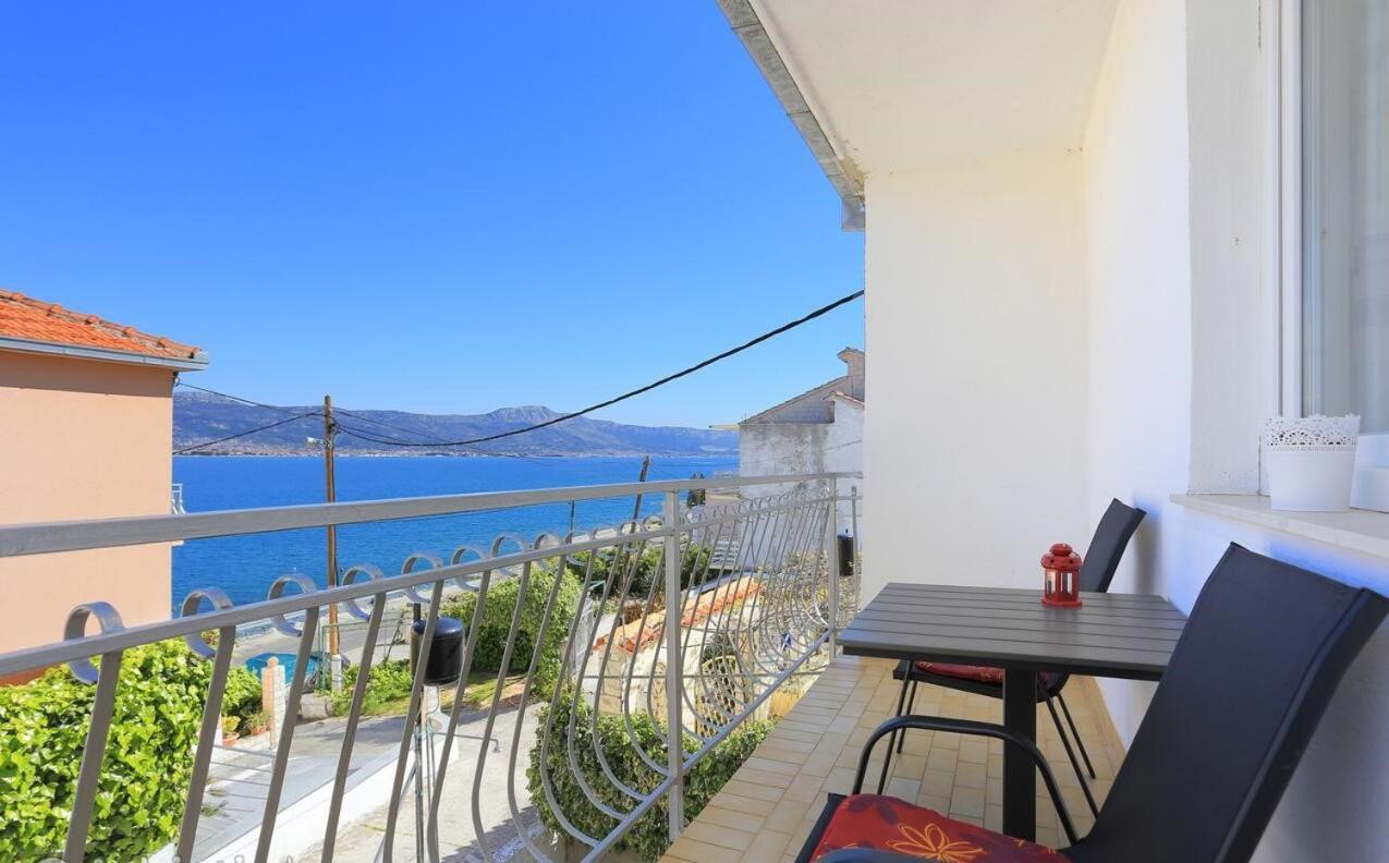 Katja Apartment 特罗吉尔 外观 照片