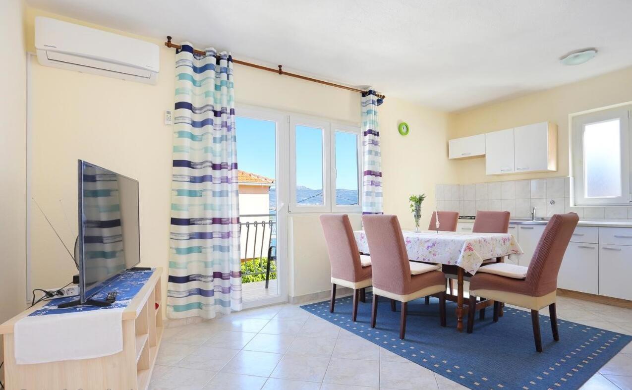Katja Apartment 特罗吉尔 外观 照片