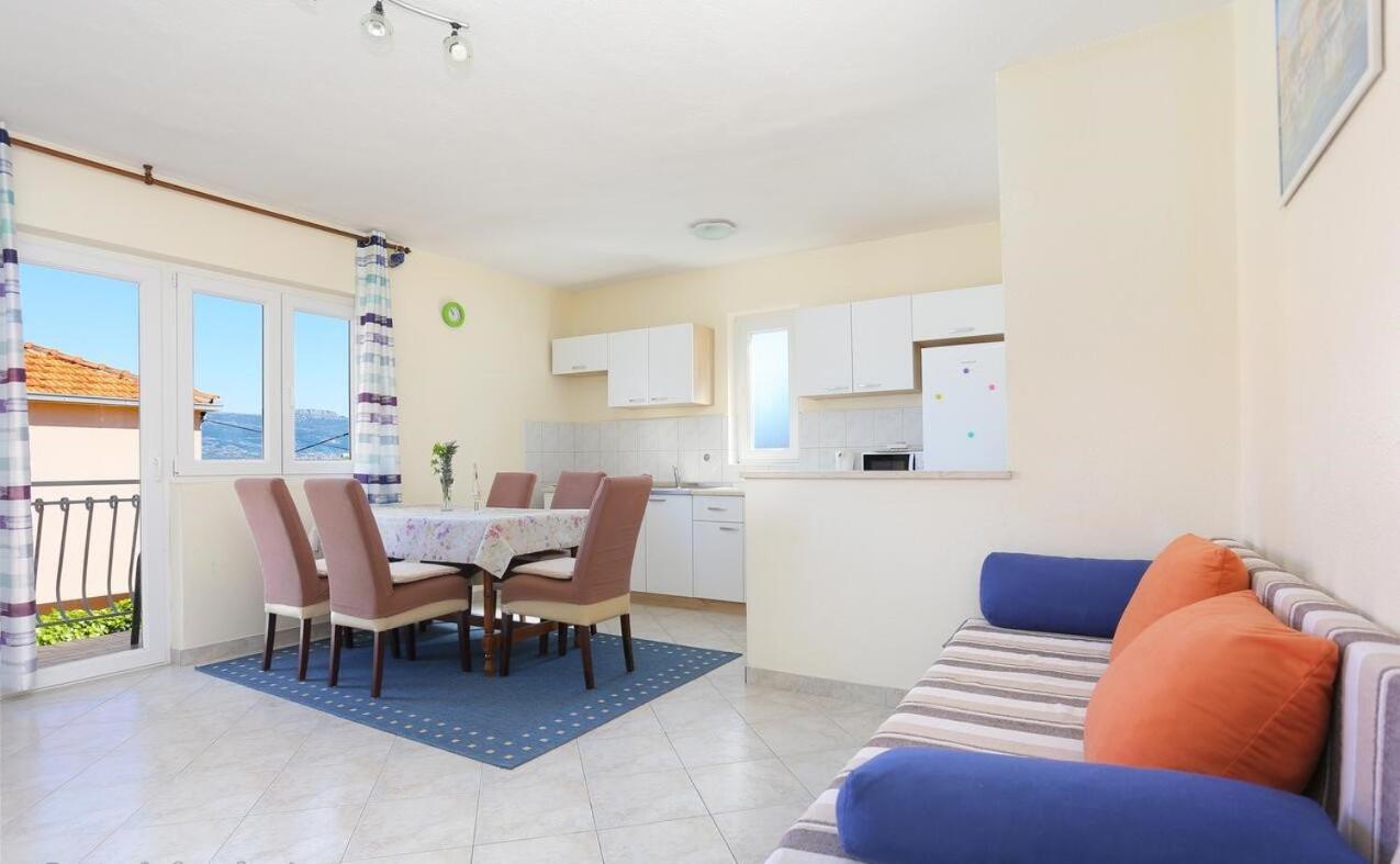 Katja Apartment 特罗吉尔 外观 照片