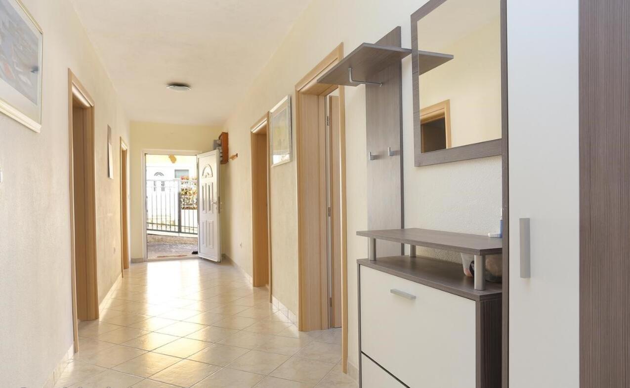 Katja Apartment 特罗吉尔 外观 照片