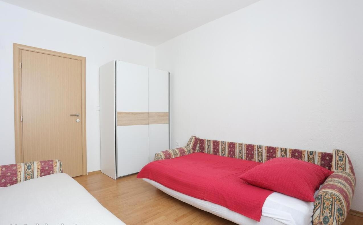 Katja Apartment 特罗吉尔 外观 照片